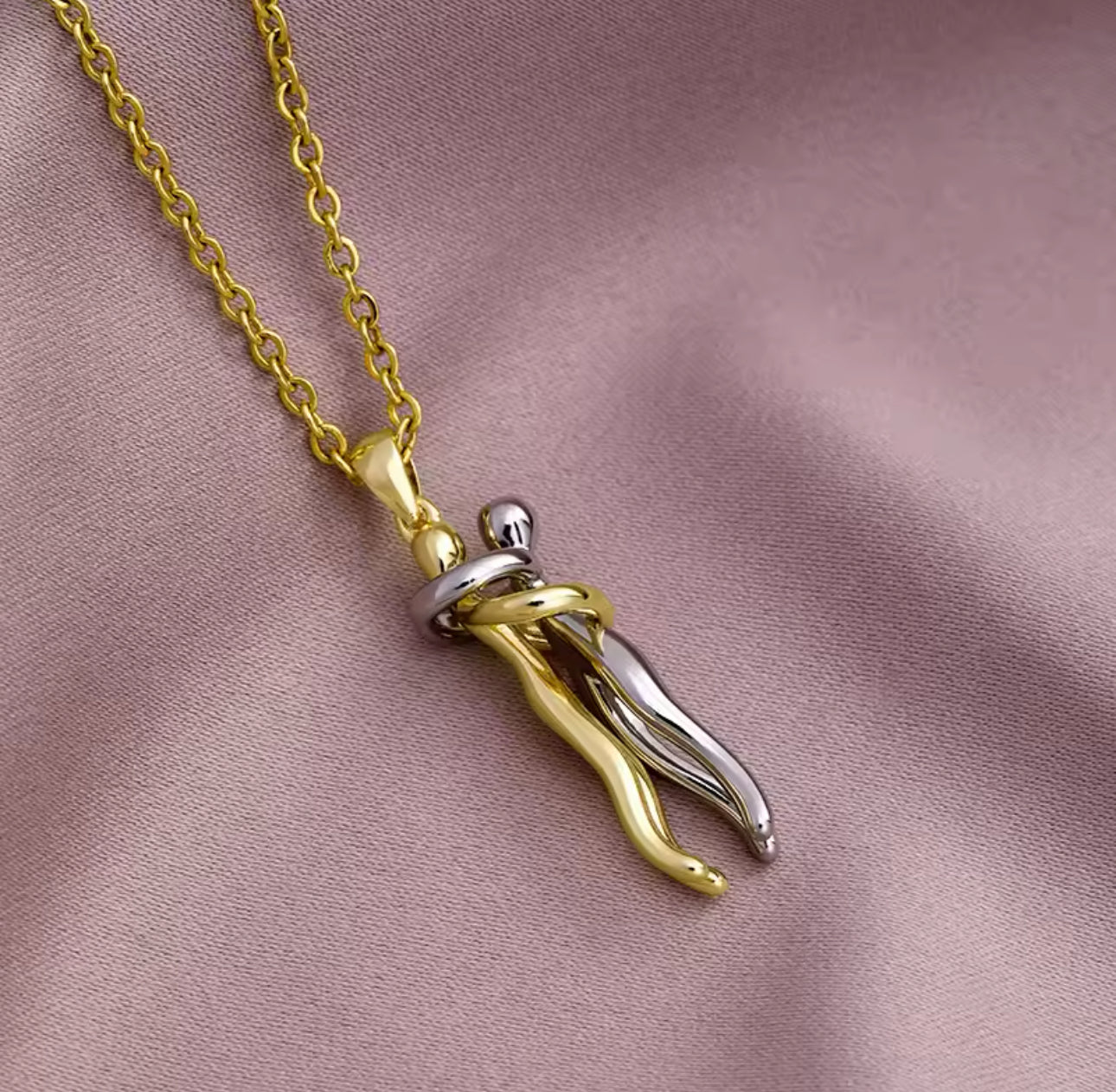 Beskrajni zagrljaj ogrlica